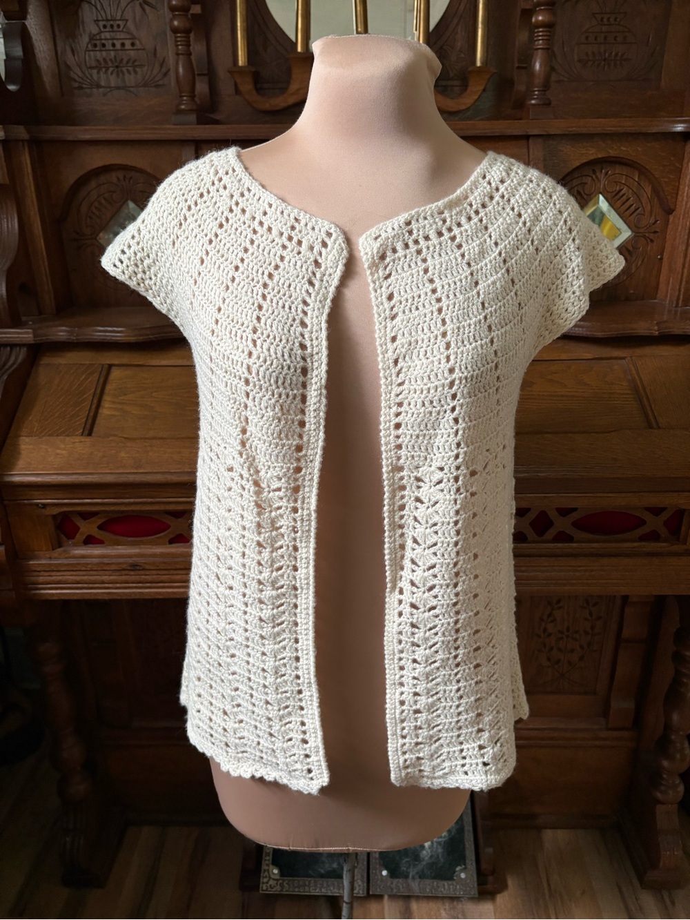 Gorgeous handmade crochet vintage retro cottagecore coquette cardigan